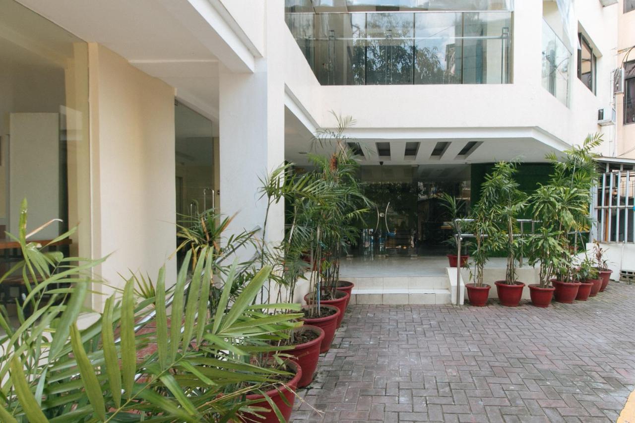 Urbanview At San Antonio'S Place Sampaloc มะนิลา ภายนอก รูปภาพ